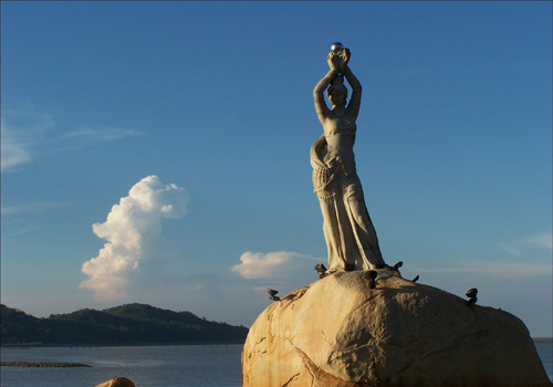 Fisher Girl Statue