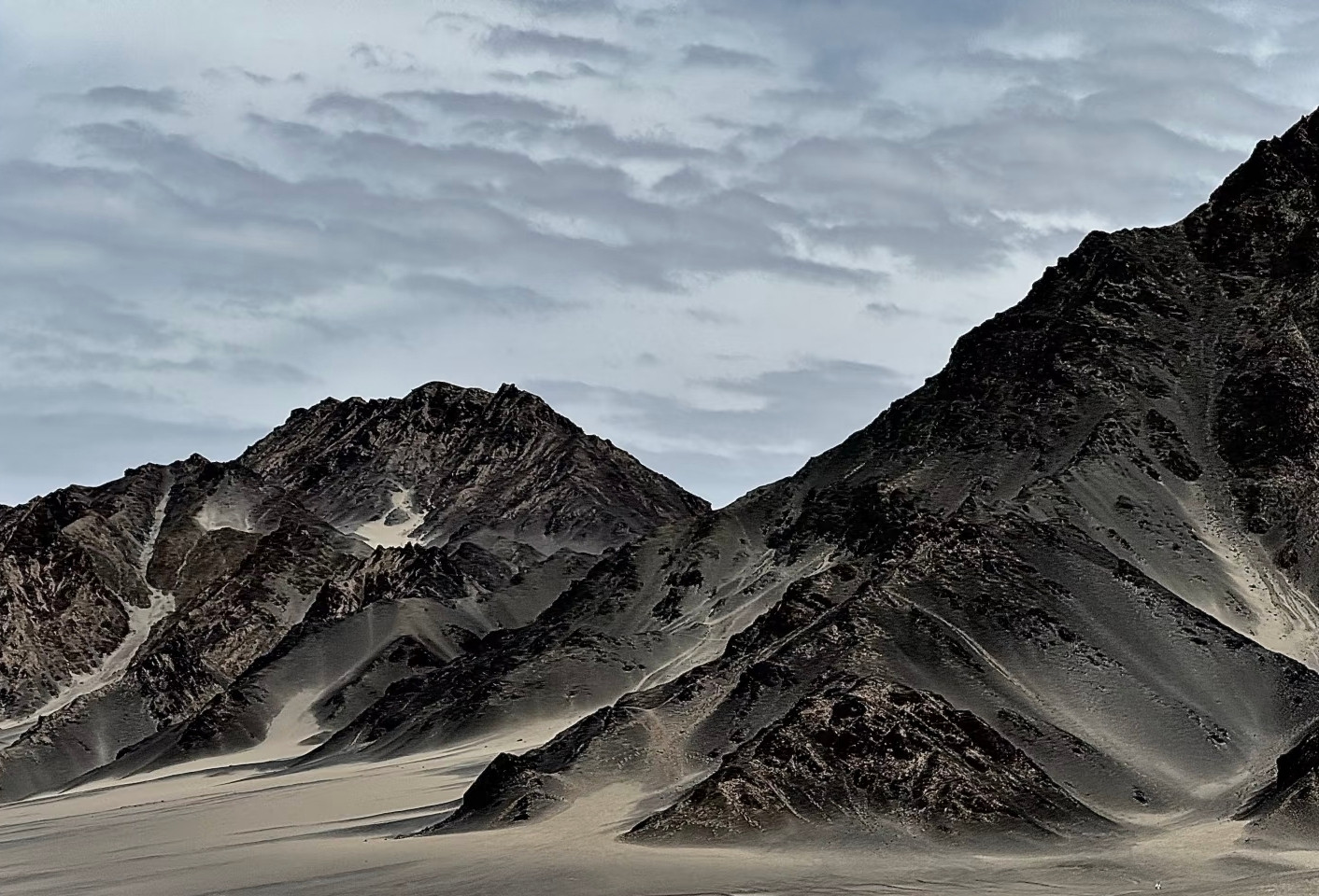 Heidushan (Black Lonely Mountain)